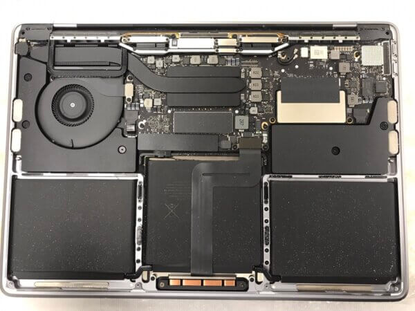 MacBook Pro(2017モデルA1708)の内蔵バッテリー交換 - パソコン修理