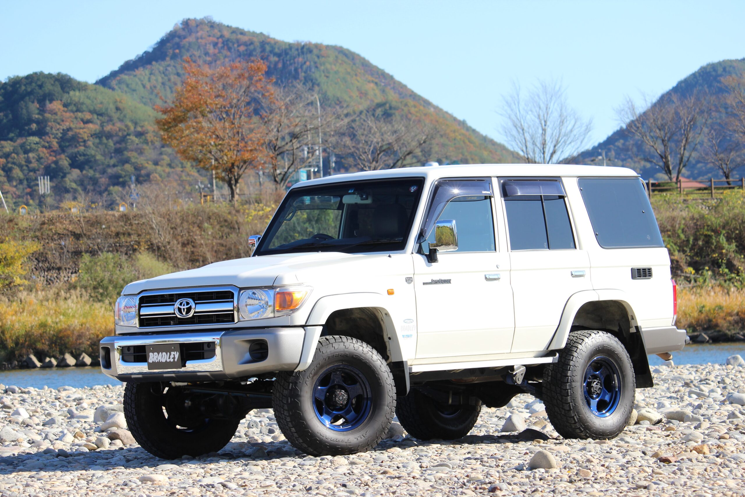 ランドクルーザー70再再販(GDJ76)が遂に発売開始！ホイールマッチング