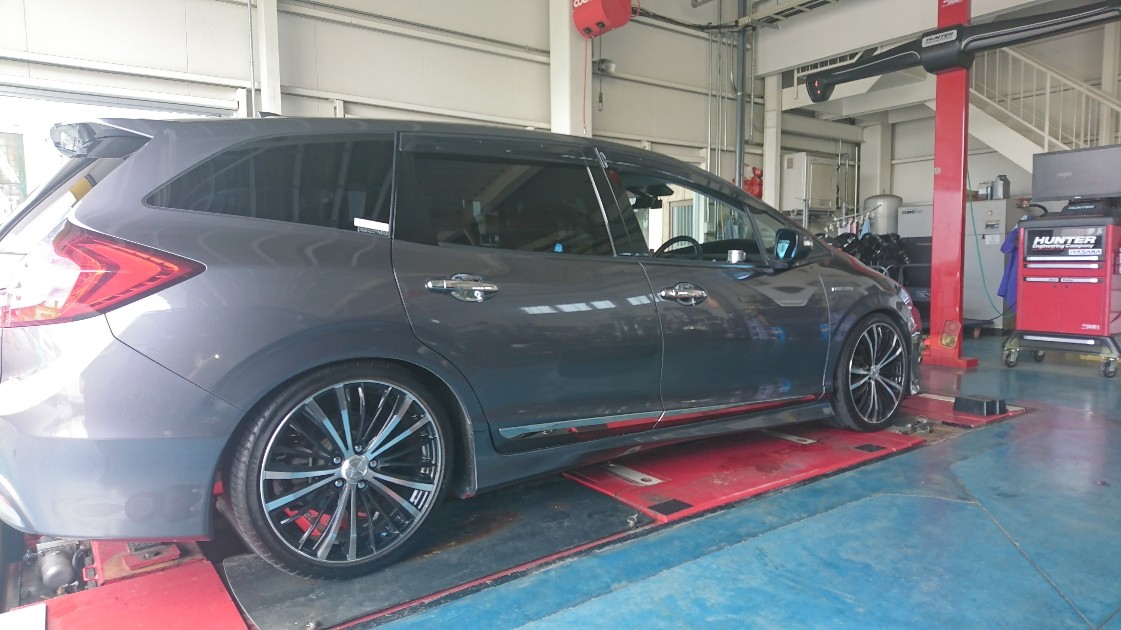 ジェイド FR4 × 車高調取付 | ホンダ ジェイド 足まわり