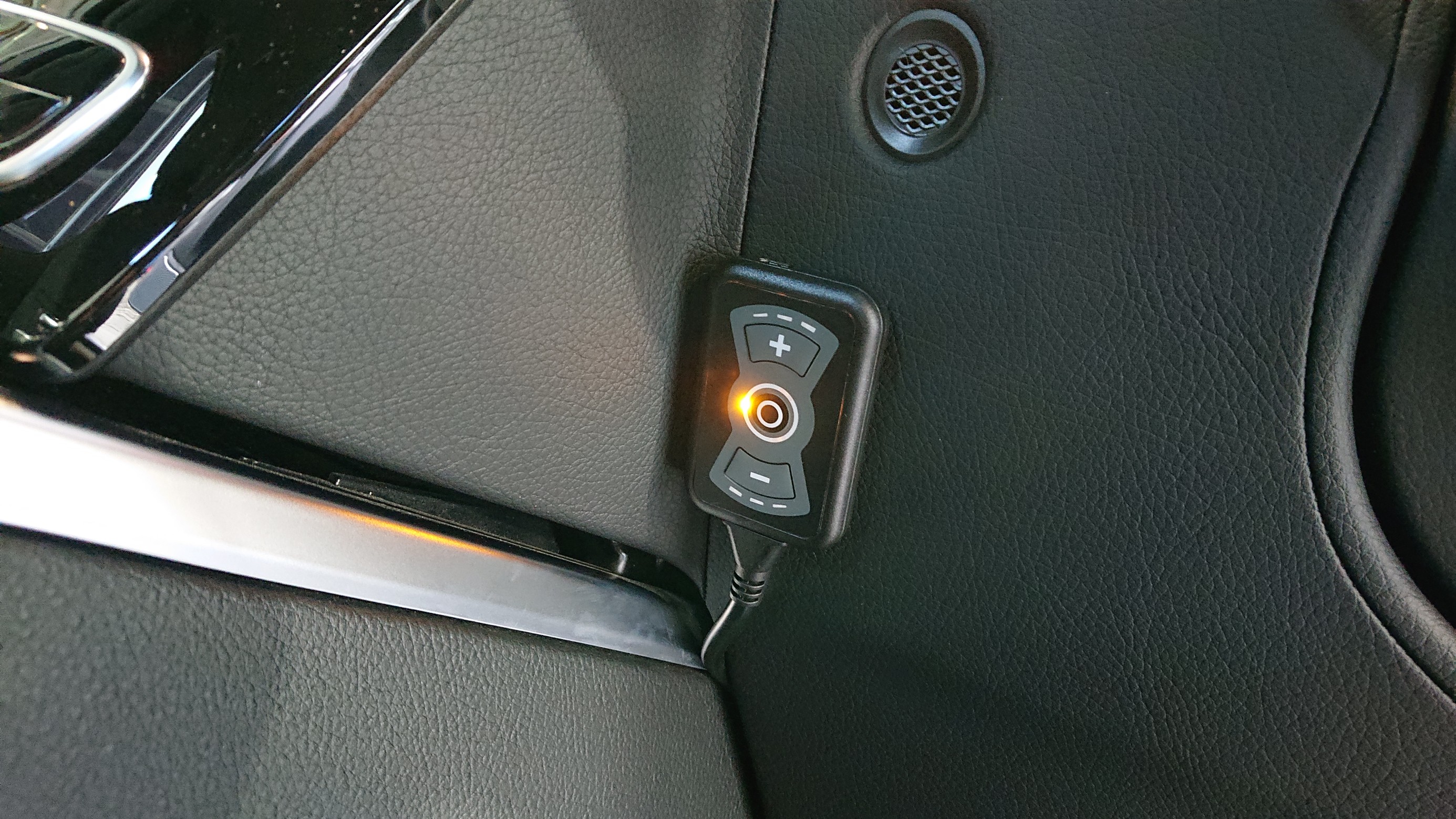 DTE SYSTEMS スロットルコントローラー New PPT の取付 ／ メルセデス