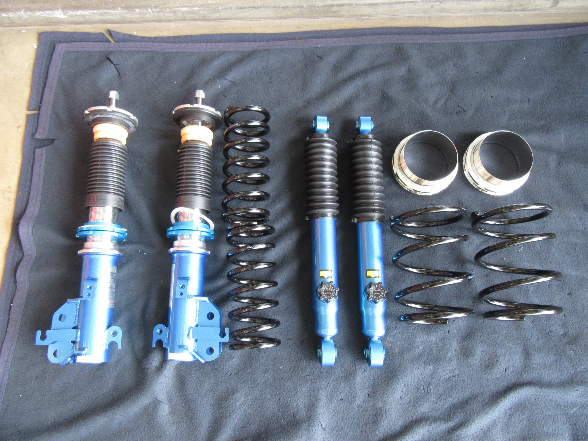 人気のクスコ車高調を取り付けて、L880コペンをもっと楽しくカッコ良く