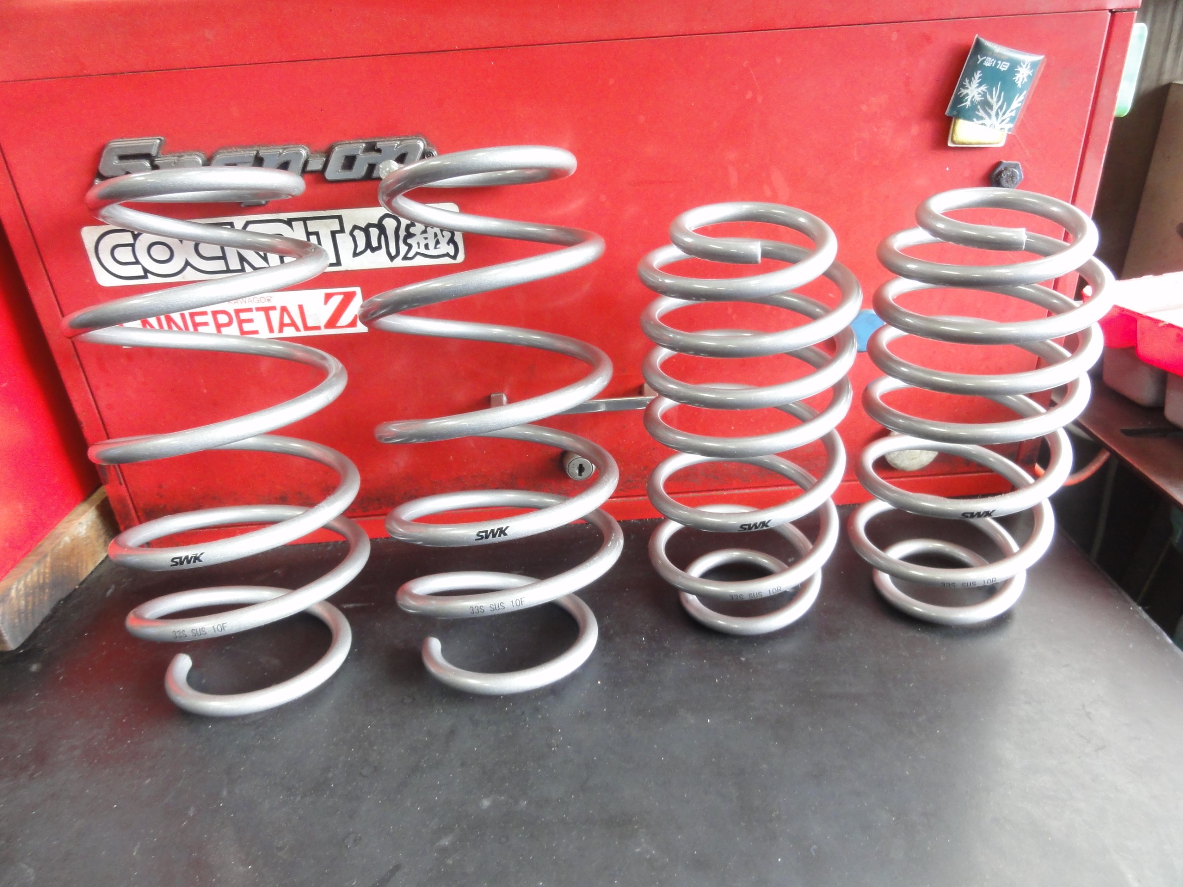 スイフトスポーツ（ZC33S）SWK製ローダウンスプリングキット装着