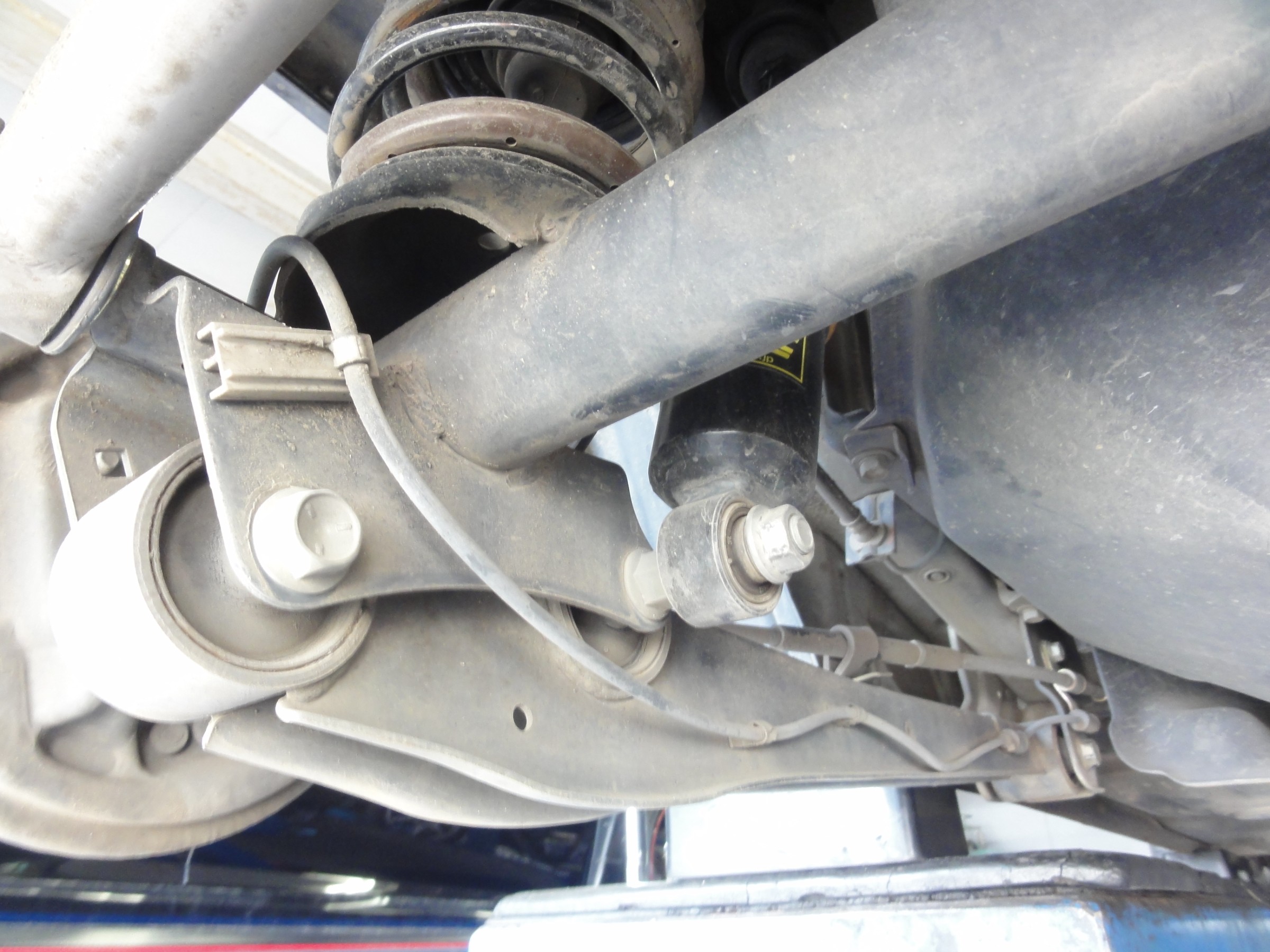 Kei（HN22S）ナビック製「トラクションブラケット」装着＆アライメント