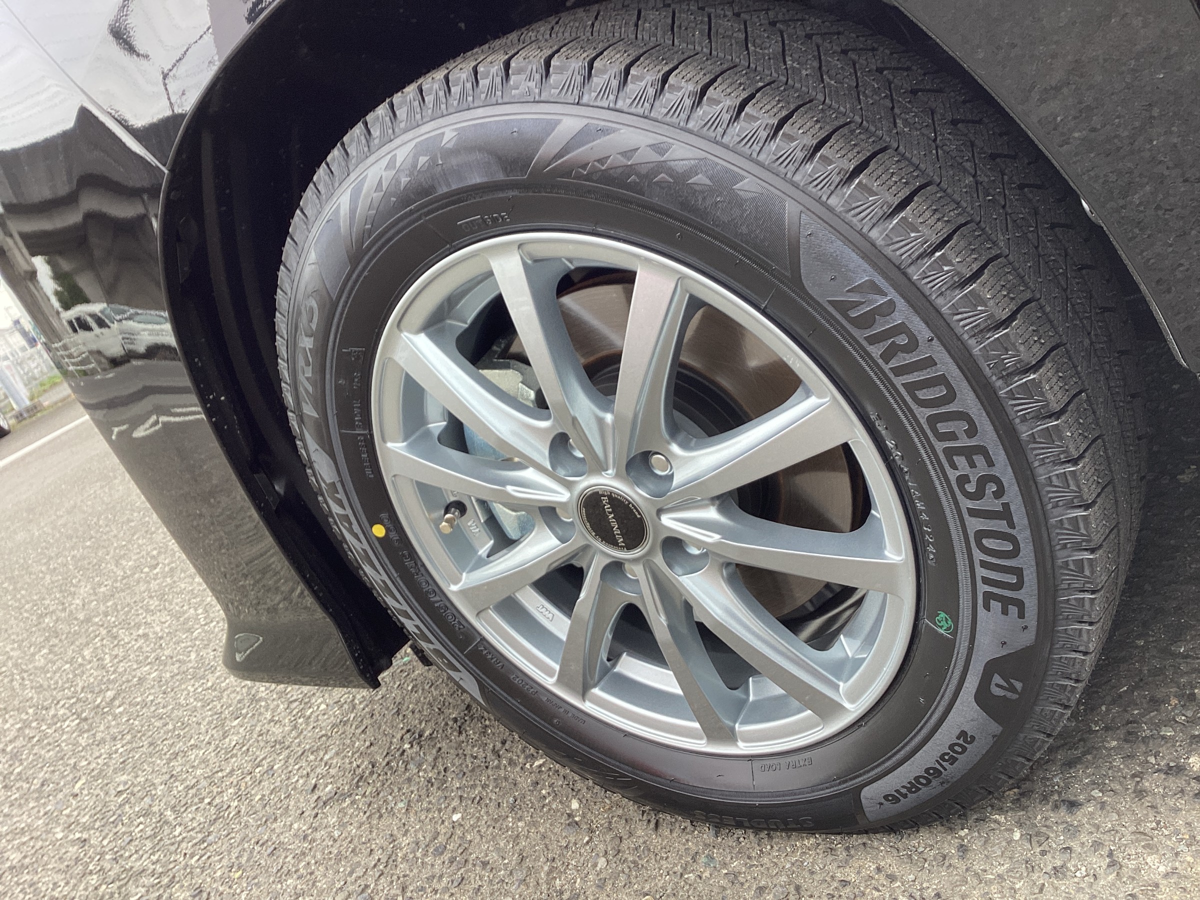 スタッドレスタイヤ装着！ | スタッフ日記 | コクピット 名取 | 車の