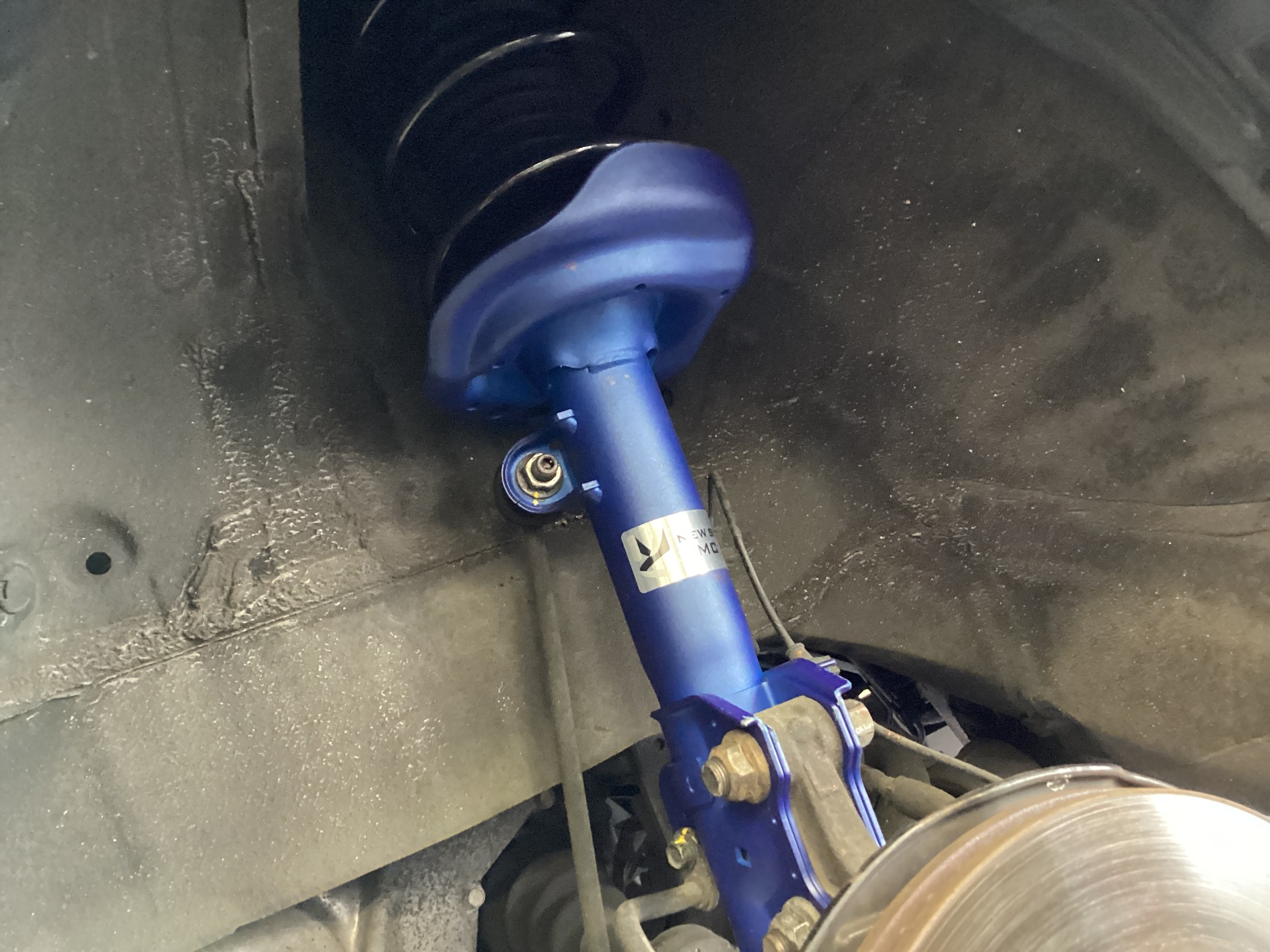 ホンダ オデッセイ RC1 E1アブソーバー コイルスプリング 新車外し