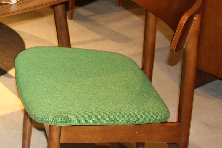 カリモク60 Tチェア（タープグリーン）※店頭販売のみ可 | collect