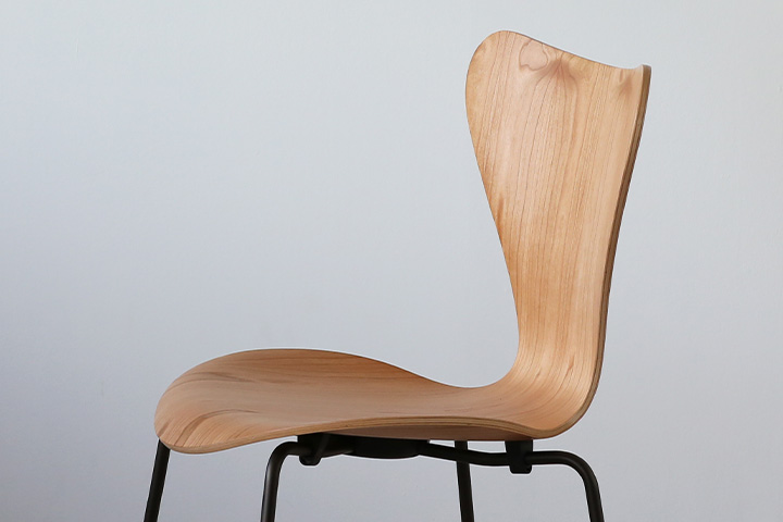 セブンチェアエッセンシャルレザーで最上級の心地よさを | インテリア