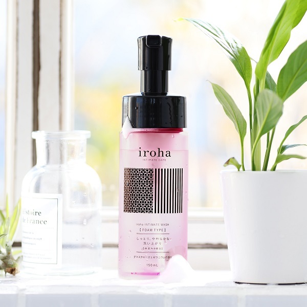 iroha INTIMATE WASH【FOAM TYPE】ダマスクローズとゼラニウムの香り
