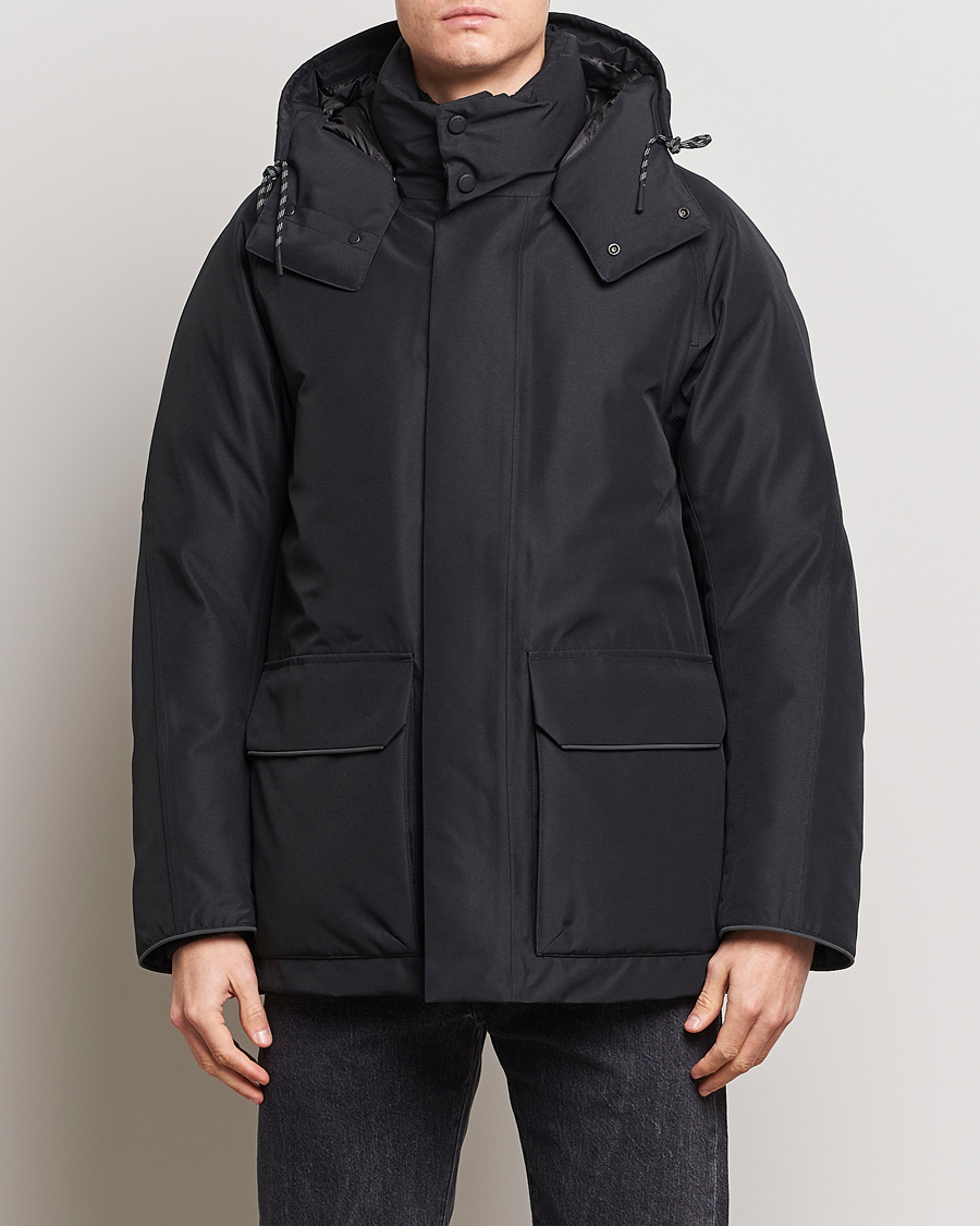 Woolrich Aleutian Supreme Gore-Tex Parka Off Black at CareOfCarl.com