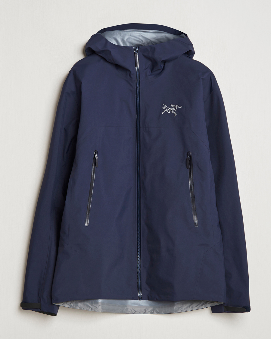 Arc'teryx Beta Jacket Black Sapphire bei Care of Carl