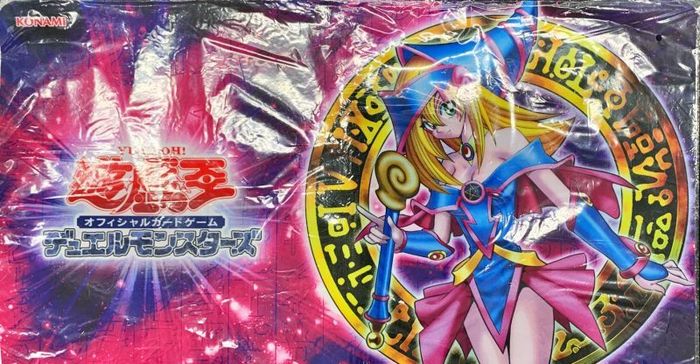 状態A-〕プレイマット『ブラックマジシャンガール』【-】{-}《プレイ