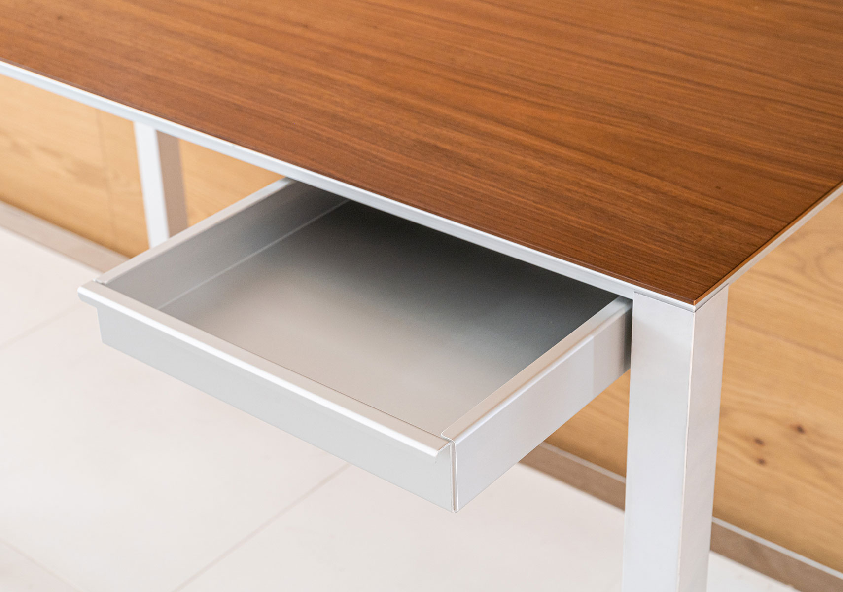 IXC(イクスシー）AIR FRAME 3005 DENエアーフレーム 3005デン デスク