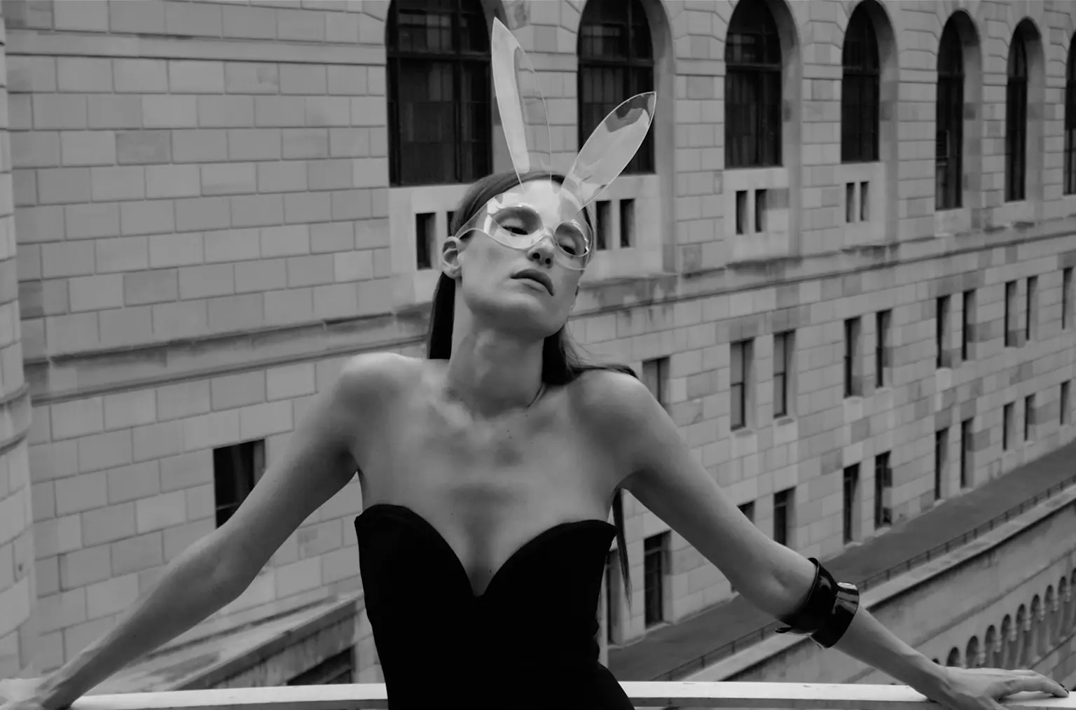 Wolford X Sergio Rossi | CHILLBILL