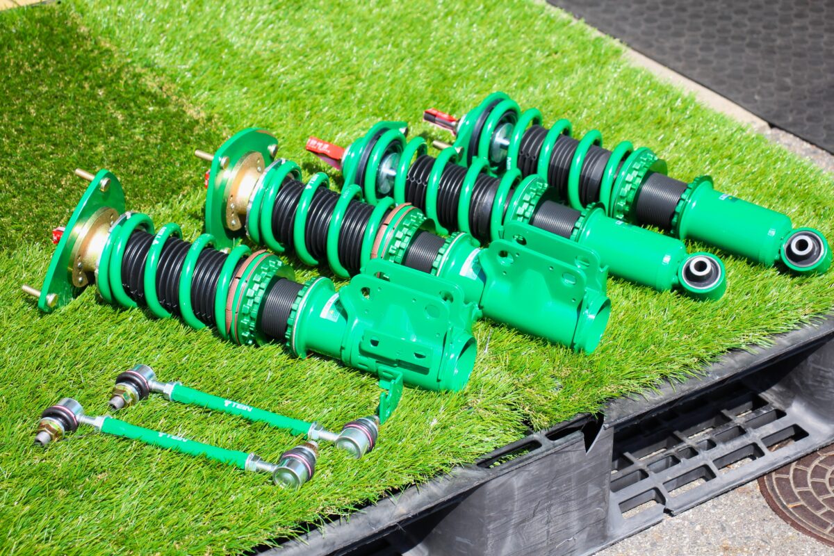 ZD8 BRZをフルカスタム！アドバン TC-4・テイン フレックスZ・HKS