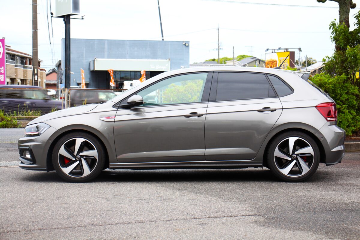 AW型 VW ポロGTI のローダウン。アイバッハ PRO-KIT ダウンサスを装着