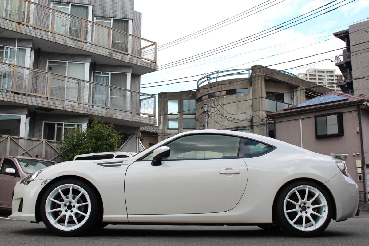 ツライチ！ZC6 BRZにアドバンRSⅢ 18インチ 9.5Jを装着！ | 相模原店