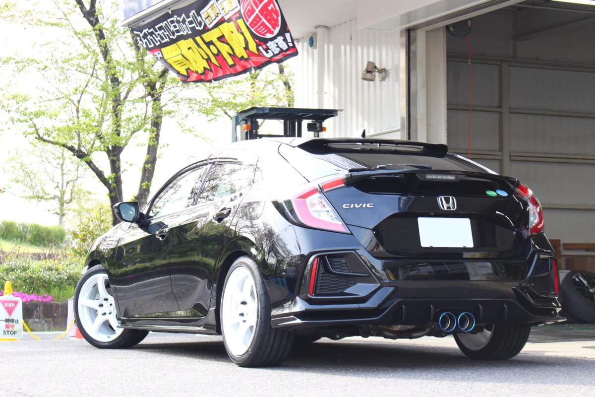 シビックハッチバックFK7をスプーンダウンサス＆アドバンレーシングで