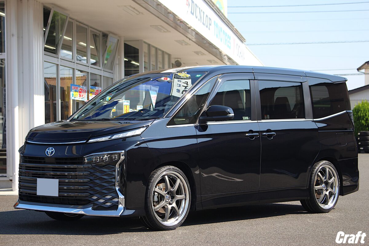 90VOXY】20inchのホイールでツライチセッティングはいかがですか