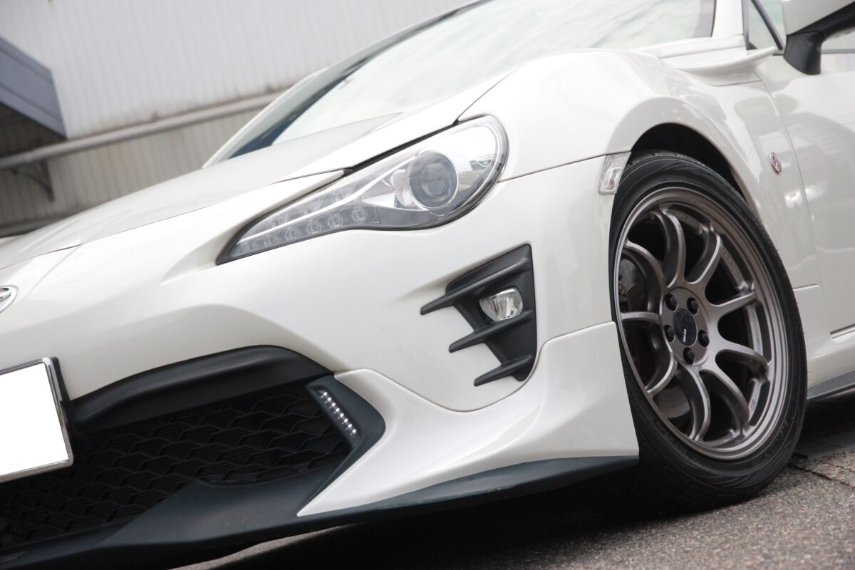 ZN6☓ENKEI PF09】まだまだアツい86カスタム！17インチ8Jに245幅で