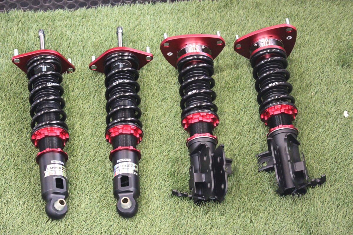 GR86】BLITZ車高調ZZ-Rでローダウン！最低地上高を確保しつつ限界まで