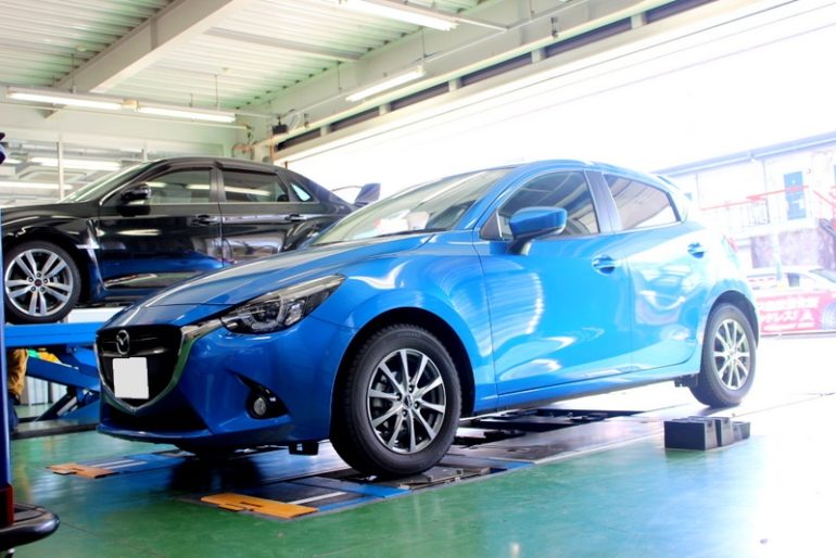 DJデミオをBLITZ（ブリッツ）車高調でローダウン！！ | 岐阜