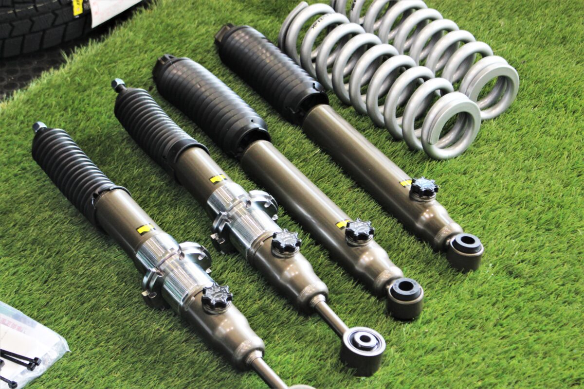 GUN125 ハイラックスをアゲる！JAOS BATTLEZ リフトアップセットVFCA