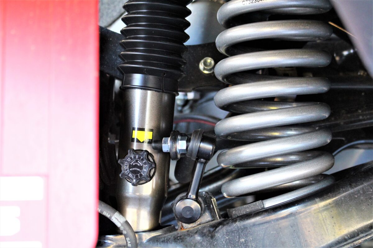 デリカD:5 をリフトアップする。JAOS BATTLEZ リフトアップセットVFCA