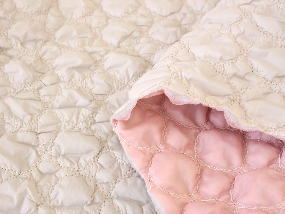 レインボーハートキルト 50cmカット／ぷくぷくキルト 50cmカット｜手芸