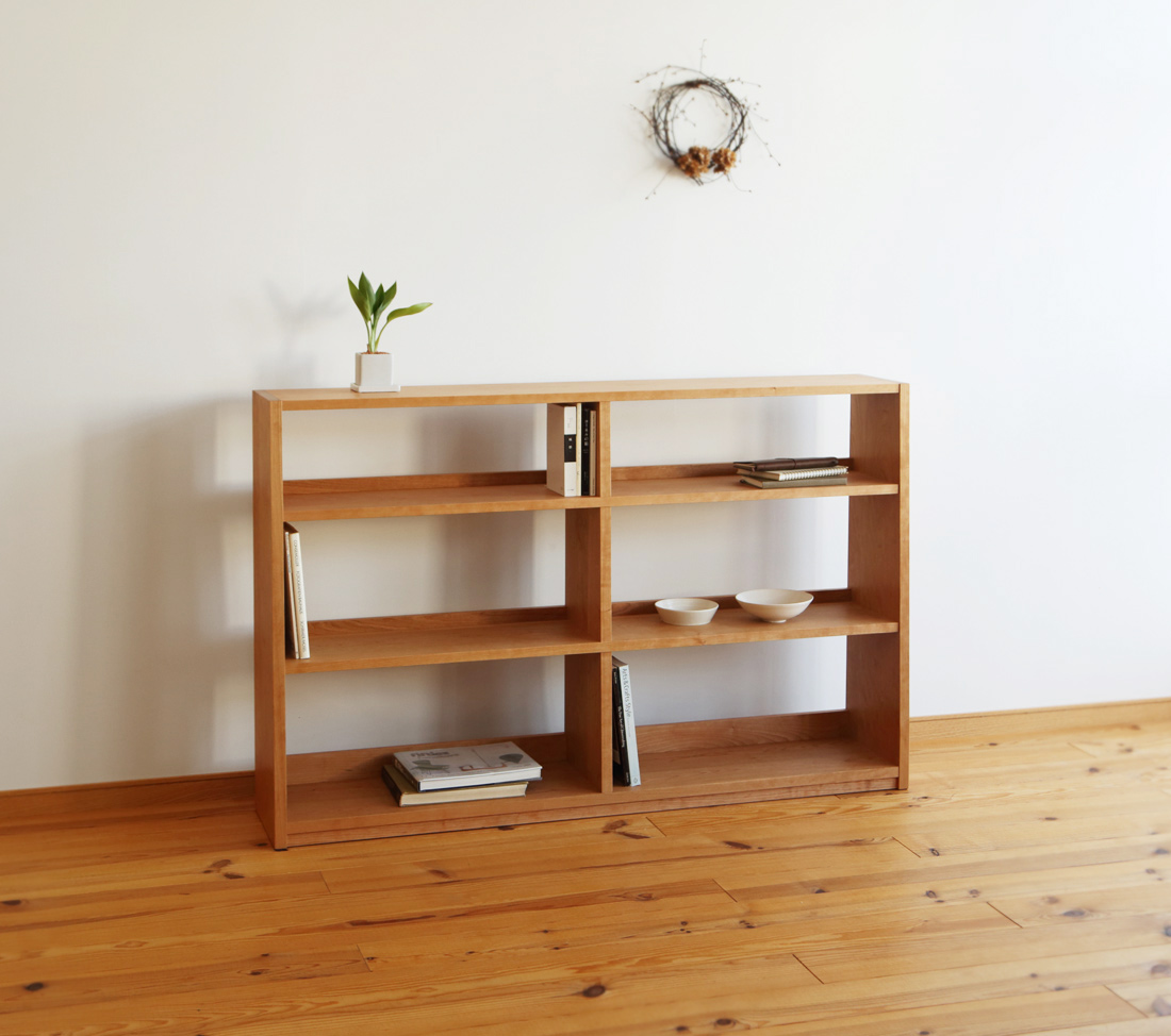 チェリー無垢材のオーダー本棚（ブックシェルフ） 横長タイプ 幅150cm