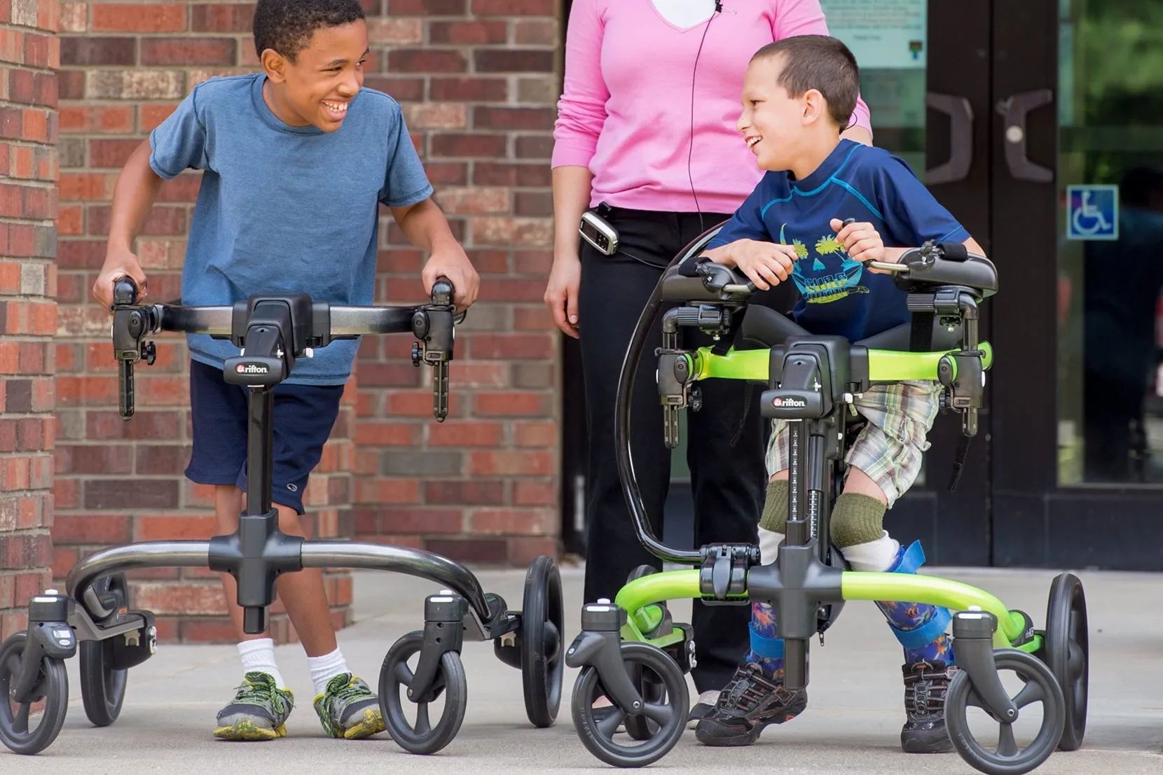 調節式歩行訓練車 リフトン ペーサー | アビリティーズ・ケアネット（株）