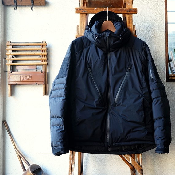 Manual Alphabet NANGA×河田フェザーのプレミアムダウン（MA-J-186