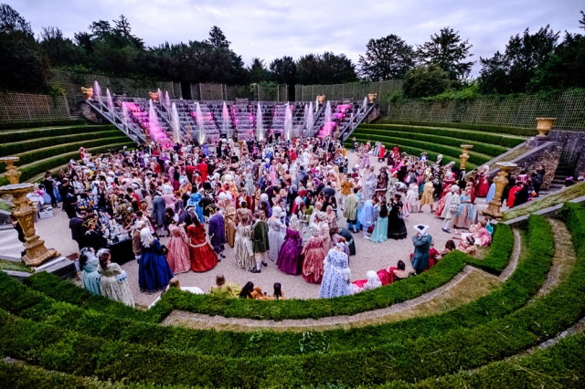 朝まで踊りまくり！ ベルサイユ宮殿で楽しむクラブイベント「ル