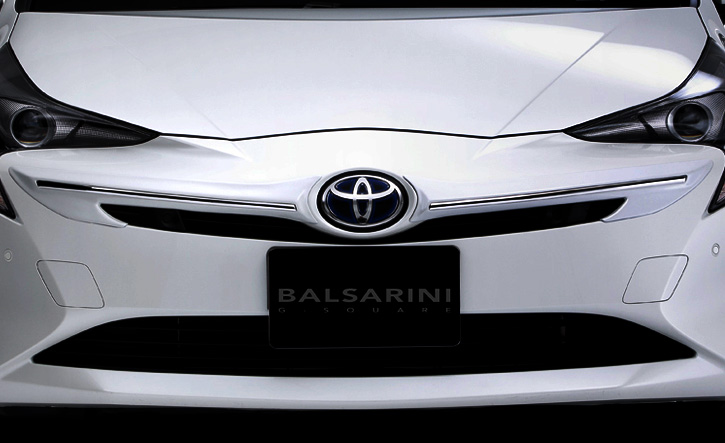 プリウス50系前期用フロントグリル Gスクエア・バルサリーニエアロ