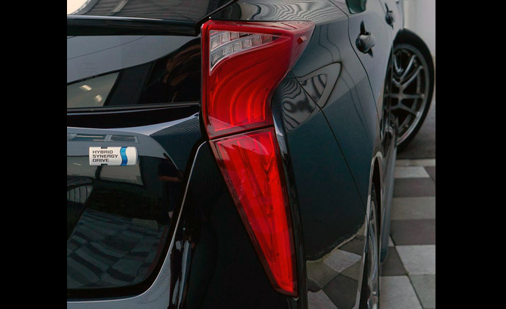 プリウス50系前期用ジュエルLEDテール VALENTI(ヴァレンティ)｜PRIUS