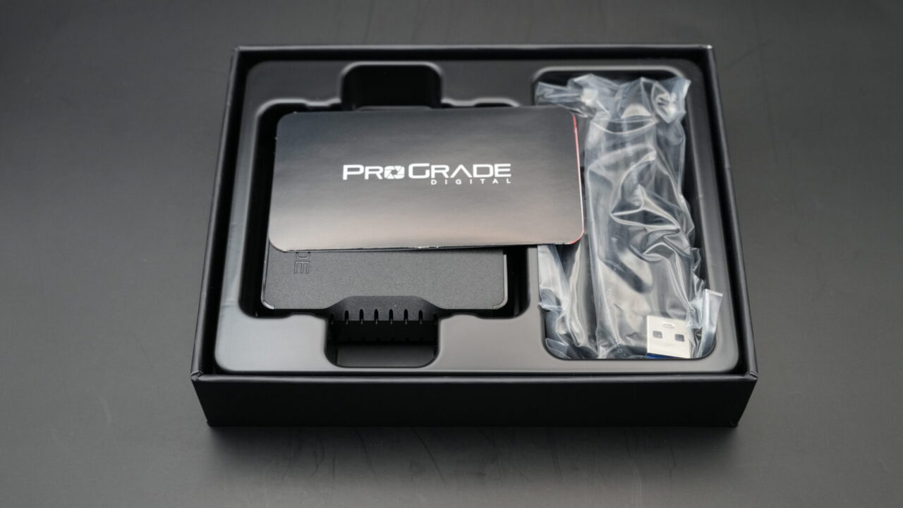 実機レビュー】ProGrade Digital ダブルスロットカードリーダー PG05.5