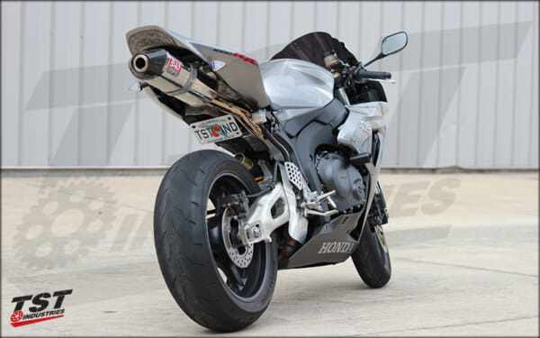 CBR1000RR SC57 ナンバーイン フェンダーレス インパクト抜群です | AxxL