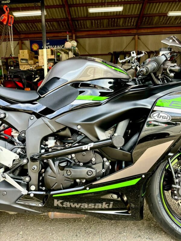 ZX6R (24-) -車両をしっかり保護する レースアーマー｜AxxL