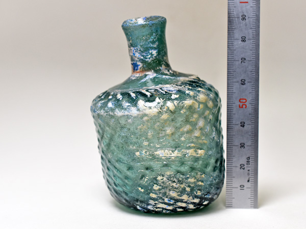 2508】古代ローマンガラス緑色銀化斜め格子柄瓶 ボトル(高さ約9.1Cm