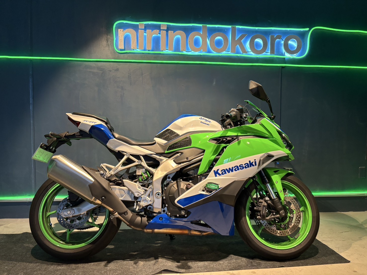 ZX4RR | 大阪 レンタルバイク 二輪処グループ