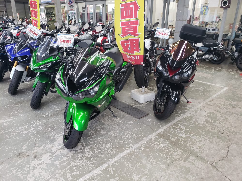 カワサキ ZX-14R 2台入荷いたしました！！ | 中古・新車バイクの販売