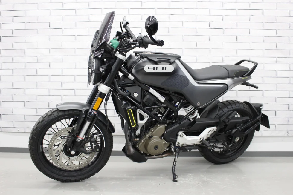 他海外ﾒｰｶｰ SVARTPILEN 401（スヴァルトピレン） 【長崎店キャンペーン