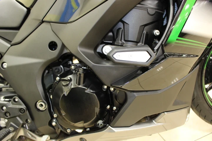 カワサキ NINJA1000 SX（ニンジャ） 純正ワンキーリアボックスの詳細