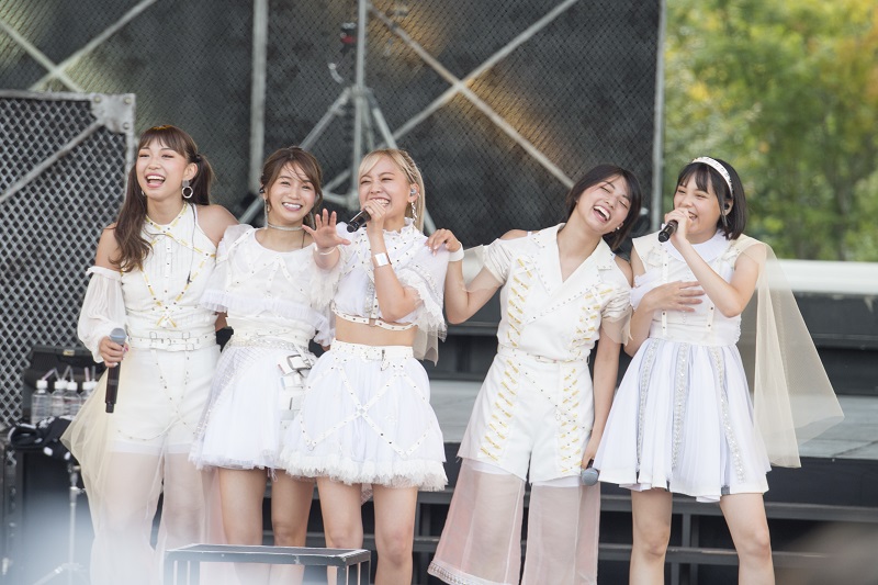 ベイビーレイズJAPAN、涙と笑顔で迎えた「伝説の最高雷舞