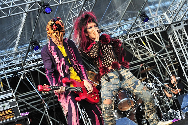 BUCK-TICK 主催イベントで“パレードは死んでも終わらない” | Daily