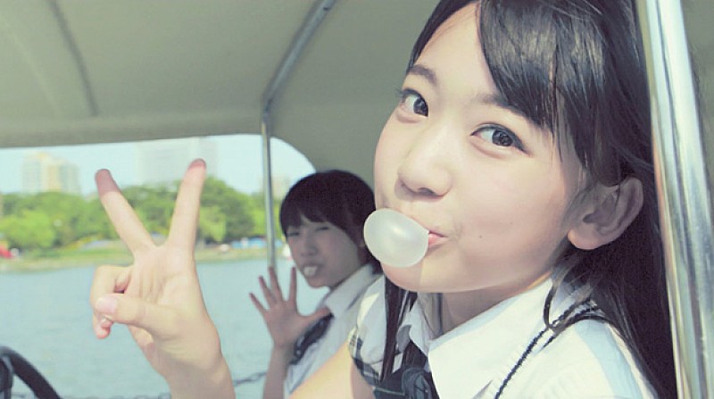 HKT48宮脇咲良 Wセンター田島芽瑠＆朝長美桜と共にガムCMへ | Daily