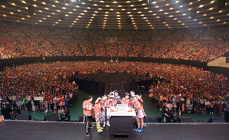 AAA デビュー8周年をお祝い＆来年アリナーツアー開催へ | Daily News