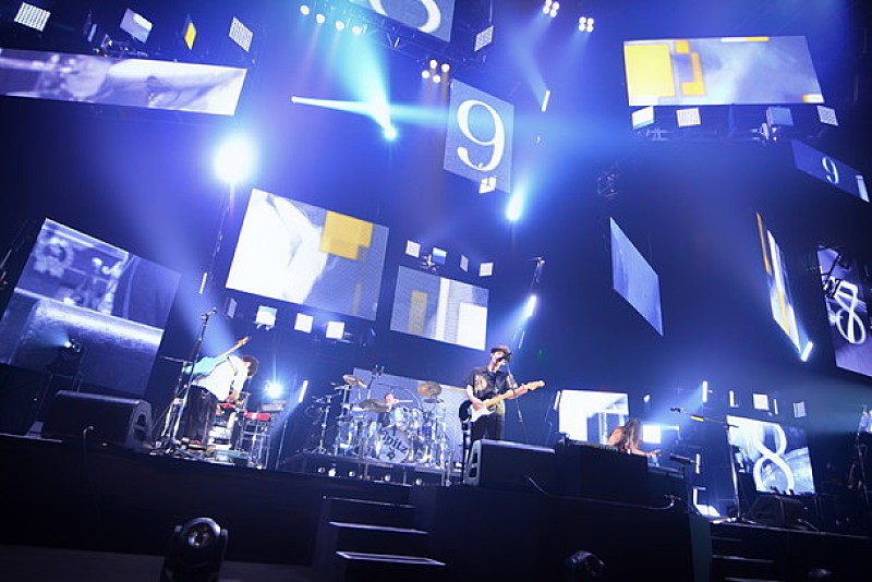 スピッツ「引退しません！」結成30周年記念ツアーで高らかに宣言！ 同