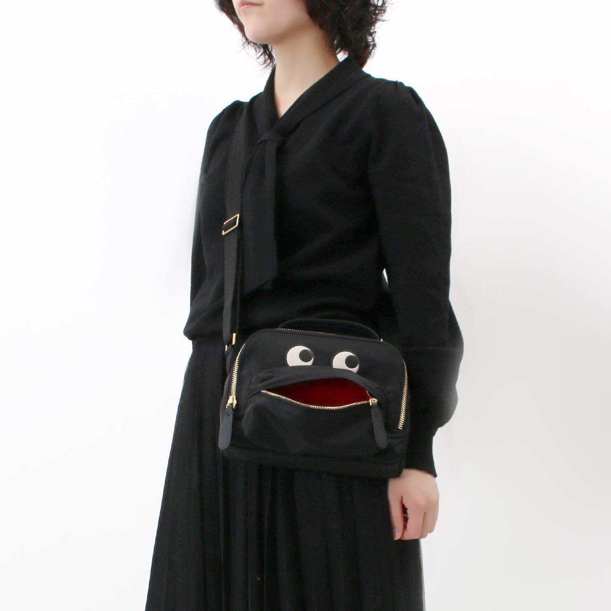 アニヤハインドマーチ ショルダーバッグ/クロスボディ バッグ