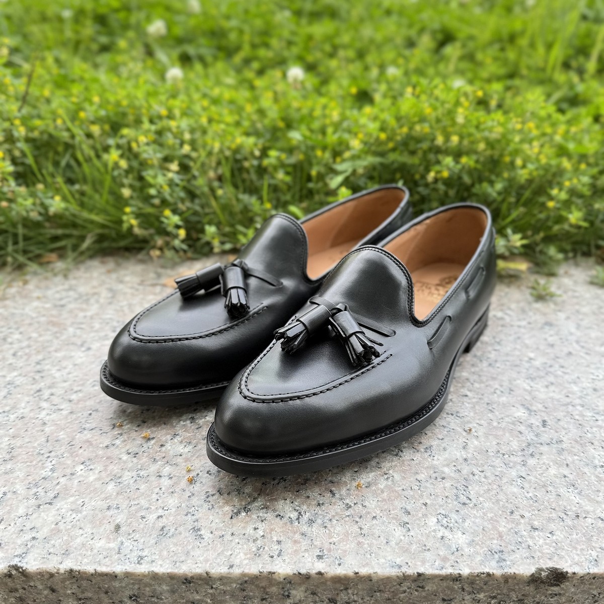 タッセルローファーといえばクロケットのキャベンディッシュ3とビュー