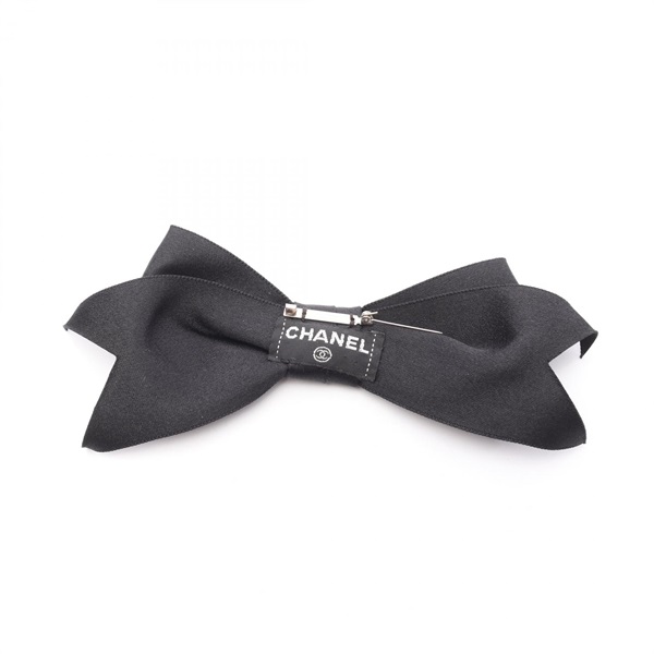 シャネル(CHANEL)シャネル リボン ブローチ アクセサリー メンズ